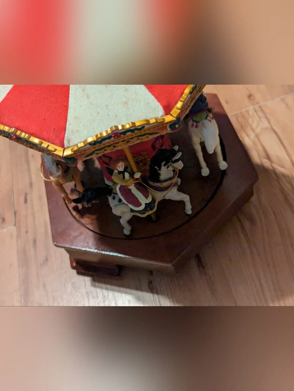 Vintage 1999 Mr Christmas Gold Label Millennium Merry Go Round Musical Christmas